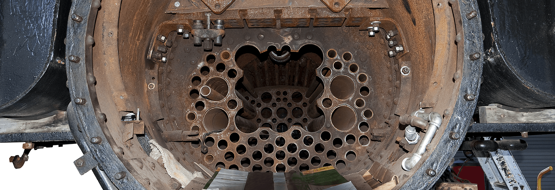shutterstock_138517037_magrit_hirsch_druckkessel_boiler_1920x660px.png